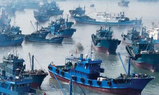 Chinese fishing vessels 